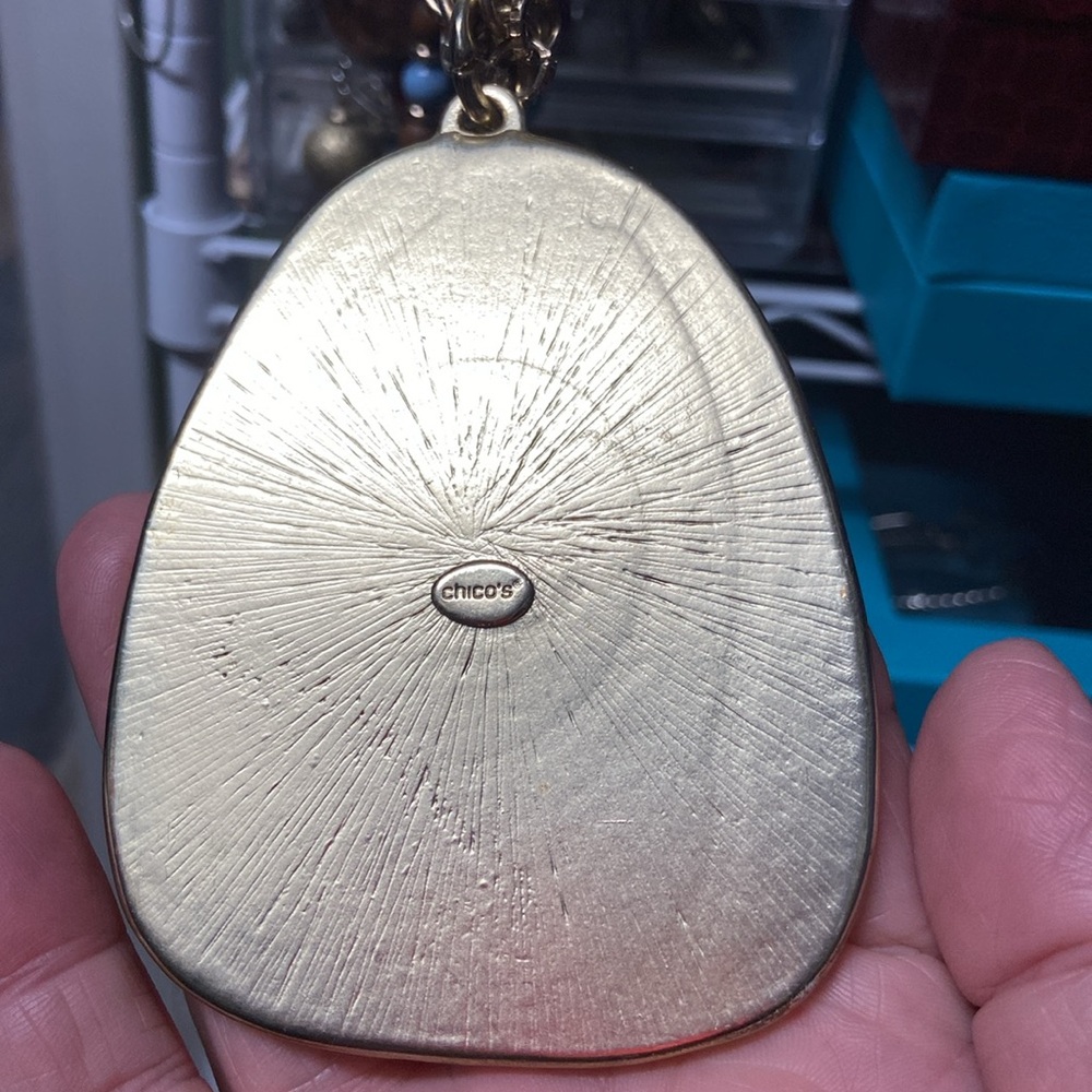 Gorgeous Animal Print Pendant Necklace - Picture 7 of 7